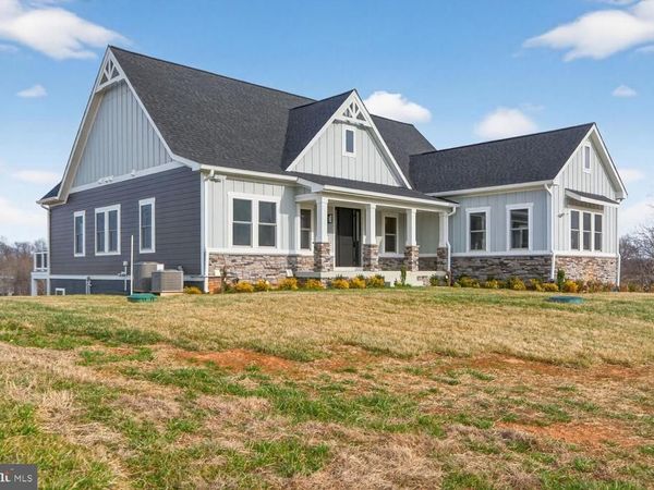 29 ROCK ISLAND RIDGE, LAKE ANNA, MINERAL, VA 23117