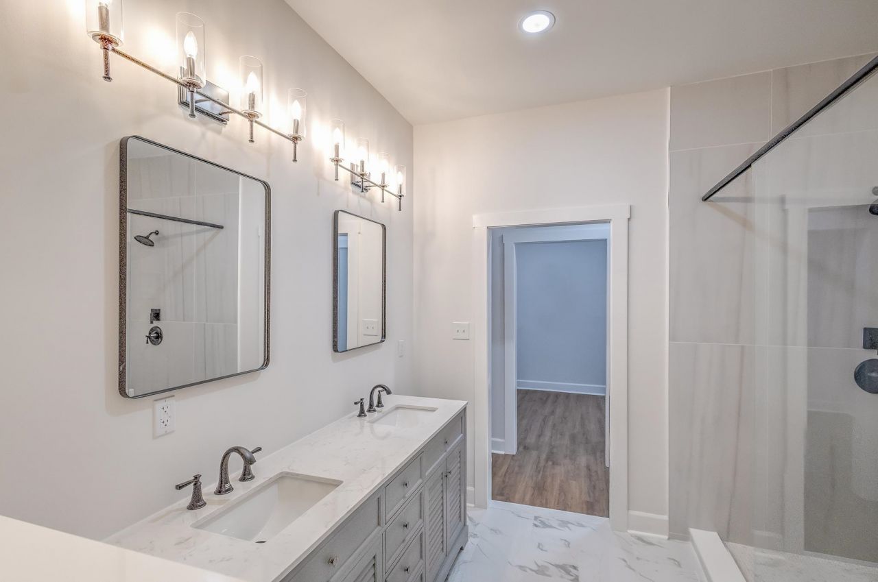 47 Japonica Pl. Photo 12