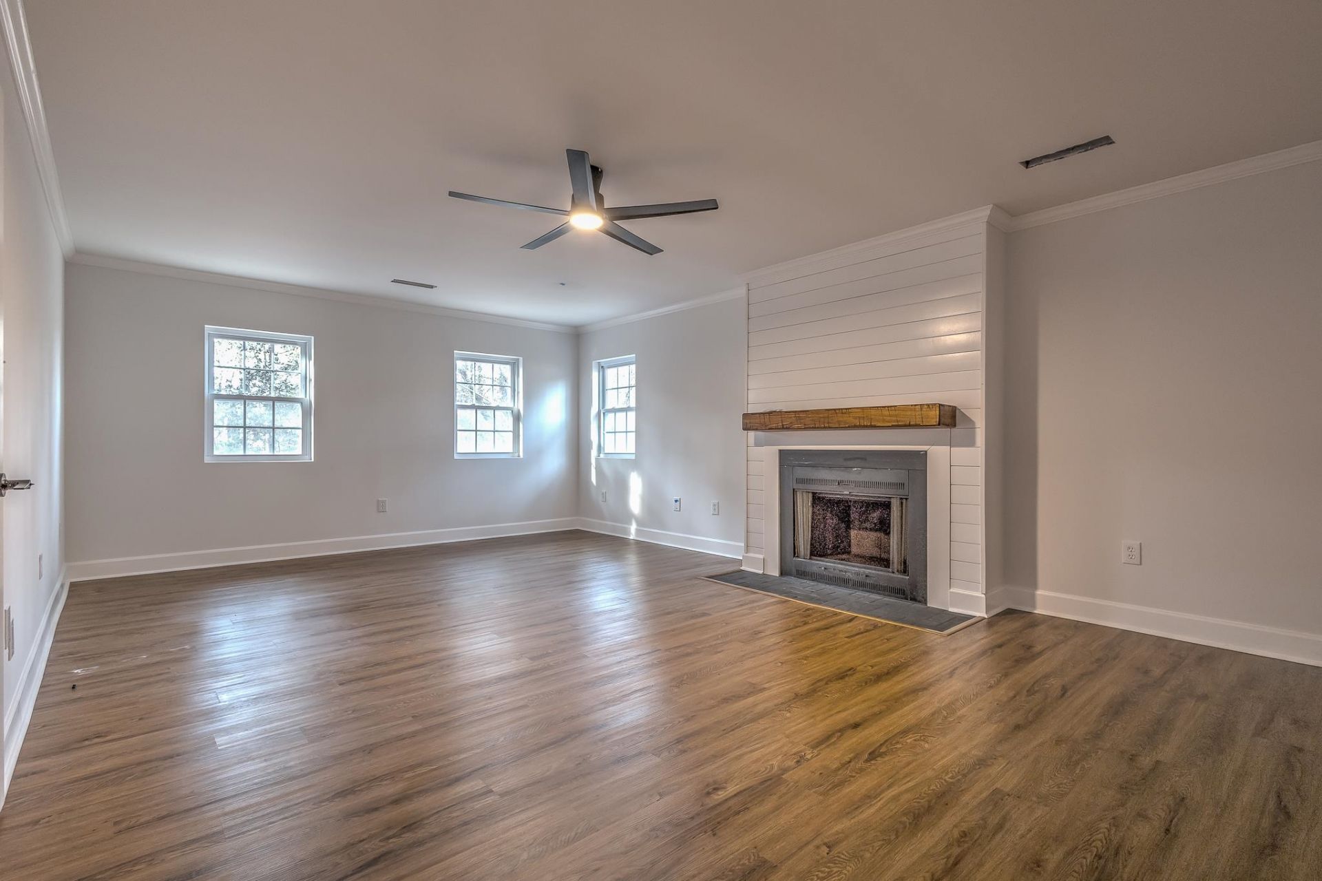 47 Japonica Pl. Photo 19