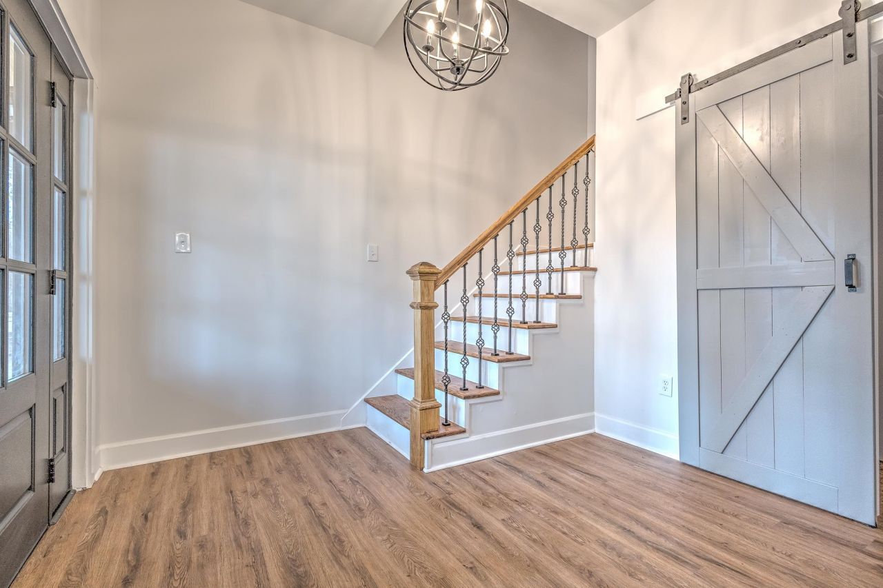 47 Japonica Pl. Photo 7