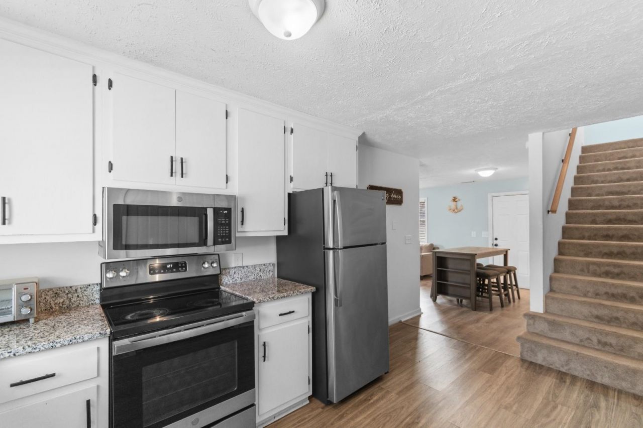 1005 28th Ave. S Photo 11