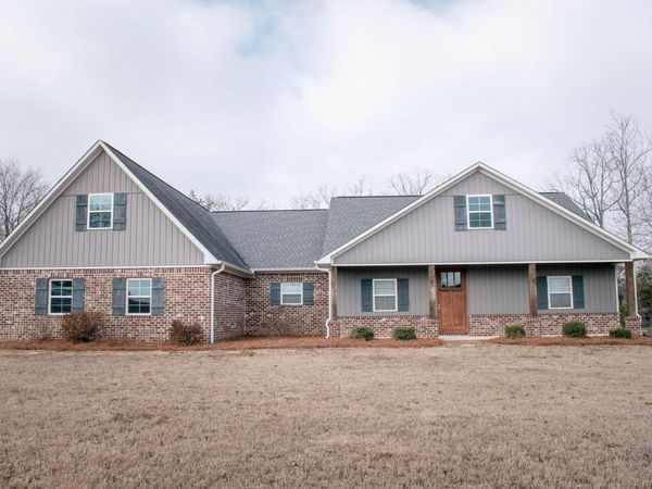 185 Titus Cv., Mooreville, MS 38857
