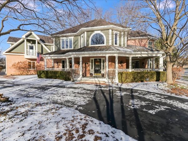 27022 W Coventry Court, Lake Barrington, IL 60010