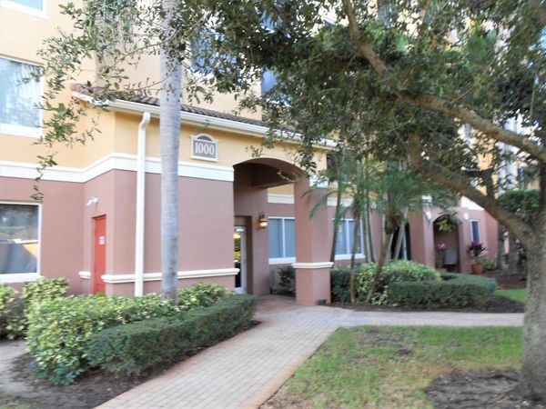 1000 Scotia Drive, Unit 304, Hypoluxo, FL 33462