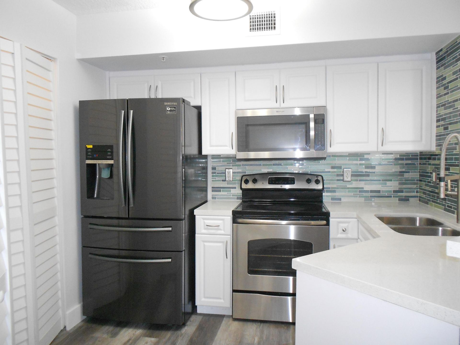 1000 Scotia Drive, Unit 304, Hypoluxo, FL 33462 Photo