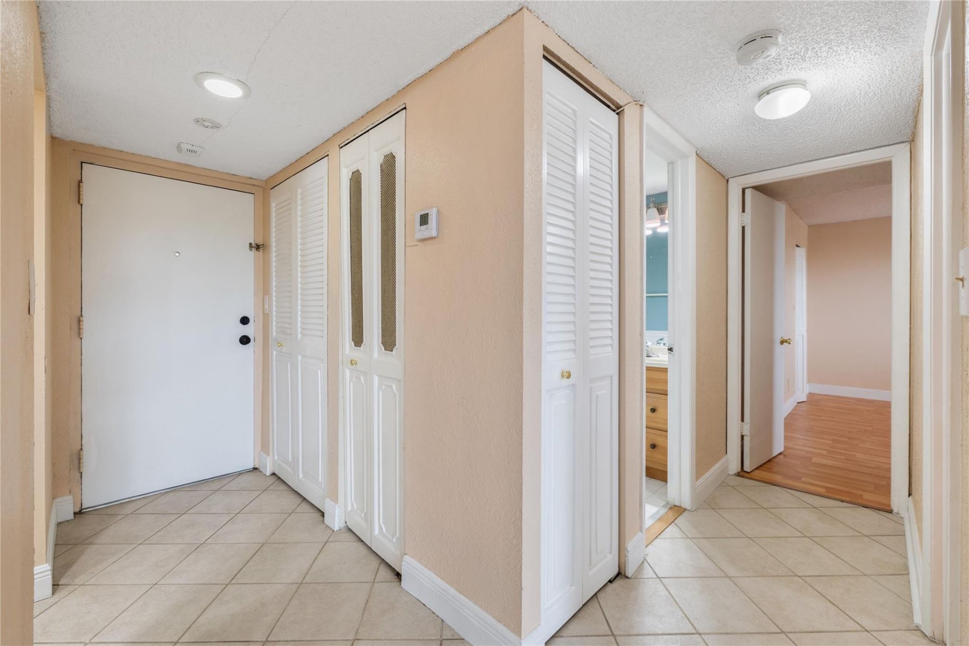 6190 Woodlands Boulevard, Unit 111, Tamarac, FL 33319 Photo