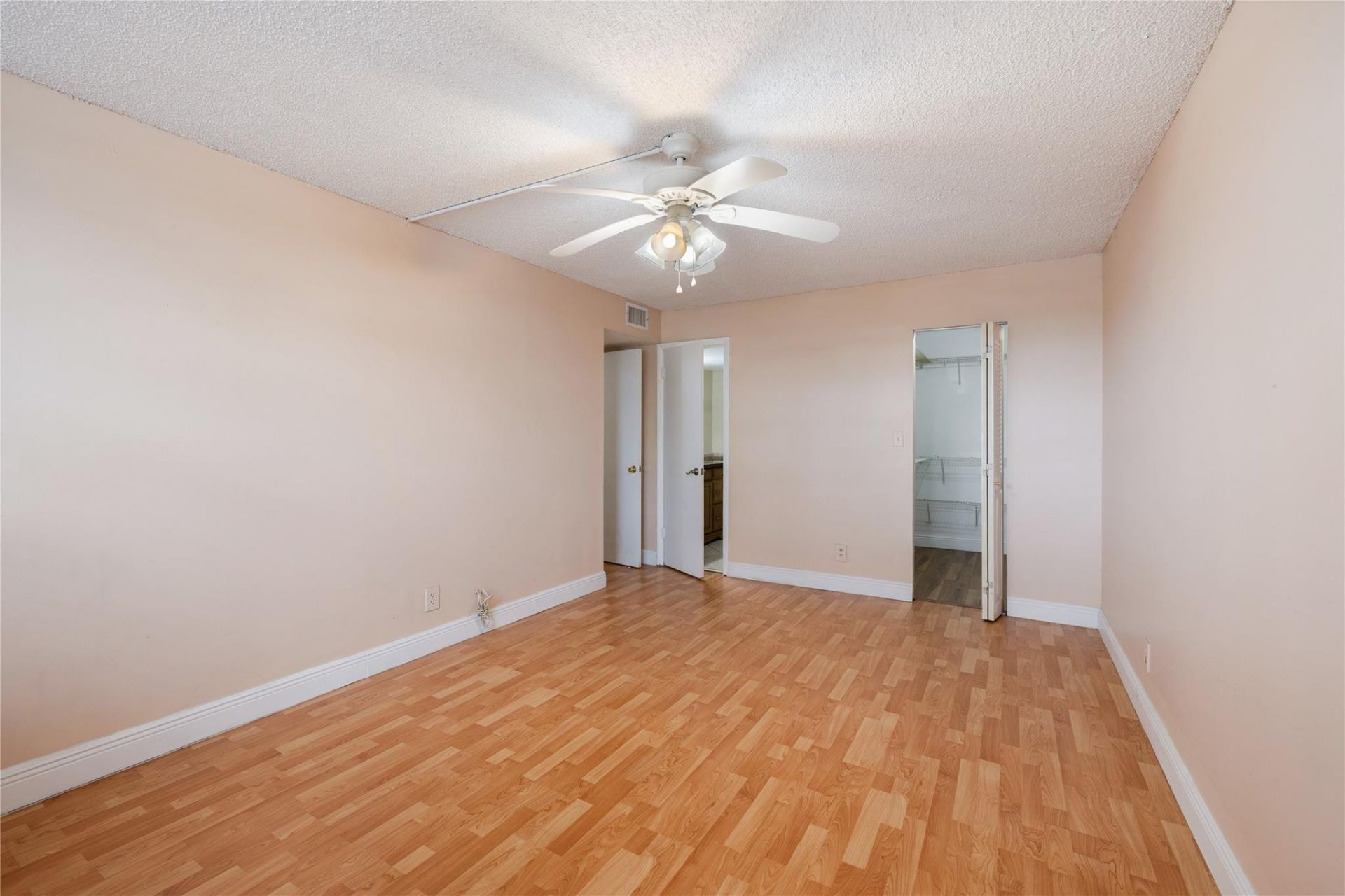 6190 Woodlands Boulevard, Unit 111, Tamarac, FL 33319 Photo