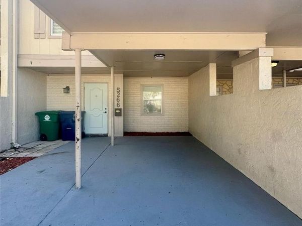 5266 TENNIS COURT CIRCLE, TAMPA, FL 33617