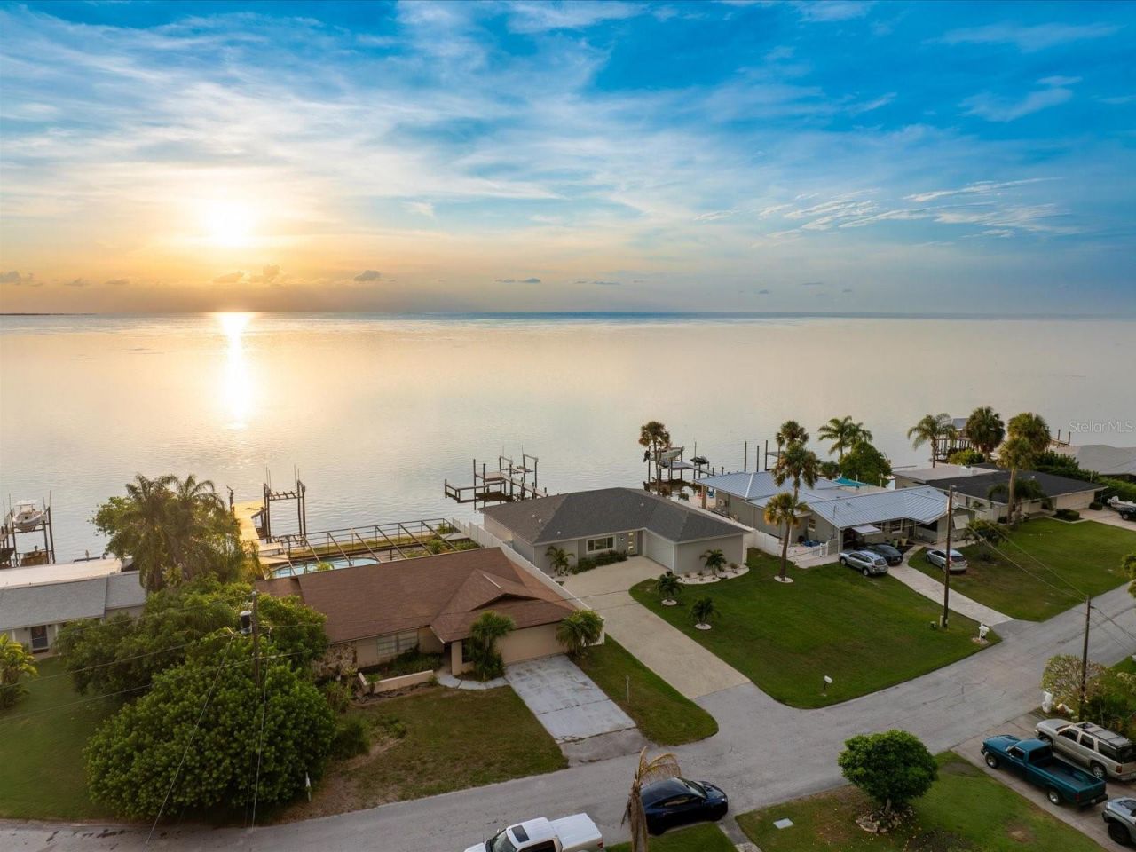 1909 Gulfview Drive, Holiday, FL 34691 Photo