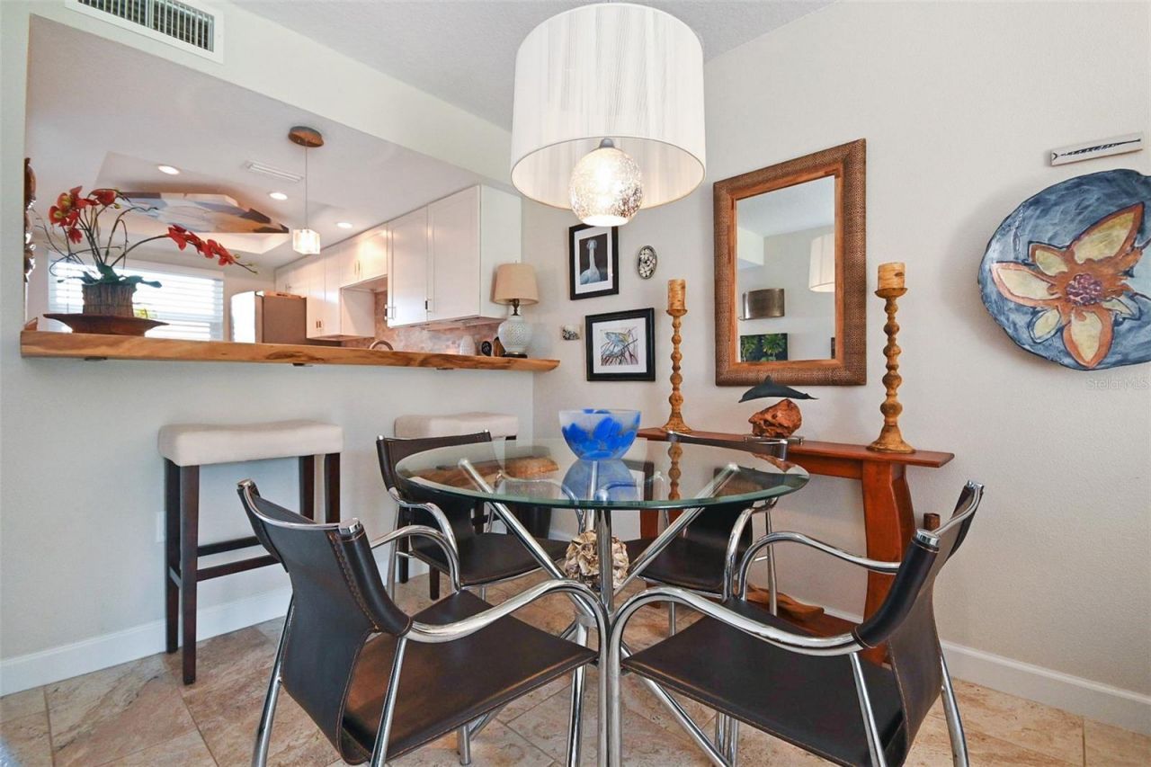 325 N Causeway, Unit 1020, New Smyrna Beach, FL 32169 Photo