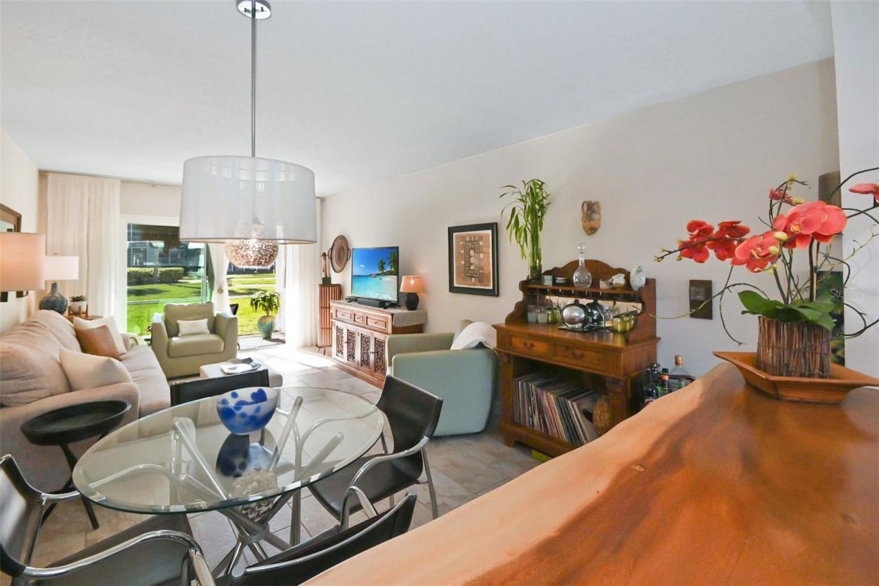 325 N Causeway, Unit 1020, New Smyrna Beach, FL 32169 Photo