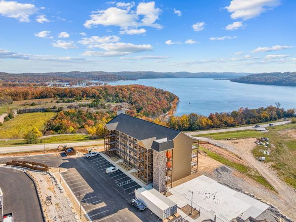 74 Bridgewater Loop, Unit #3, Kimberling City, MO 65686