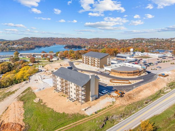 74 Bridgewater Loop, Unit #5, Kimberling City, MO 65686