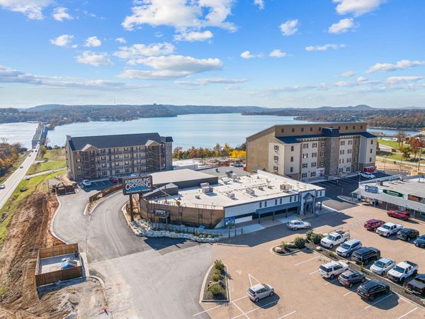 74 Bridgewater Loop, Unit #7, Kimberling City, MO 65686