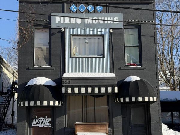 850 Broadway, Rensselaer, NY 12144