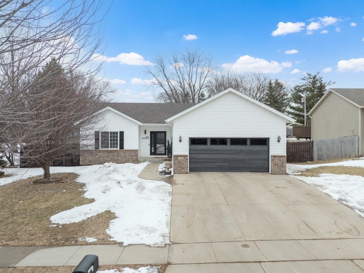 502 Maplebrook Drive Ne, Stewartville, MN 55976 Main Photo
