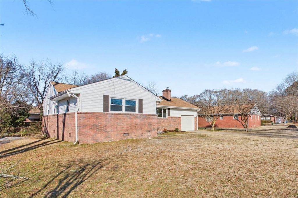 6 Barron Drive, Newport News, VA 23608 Main Photo