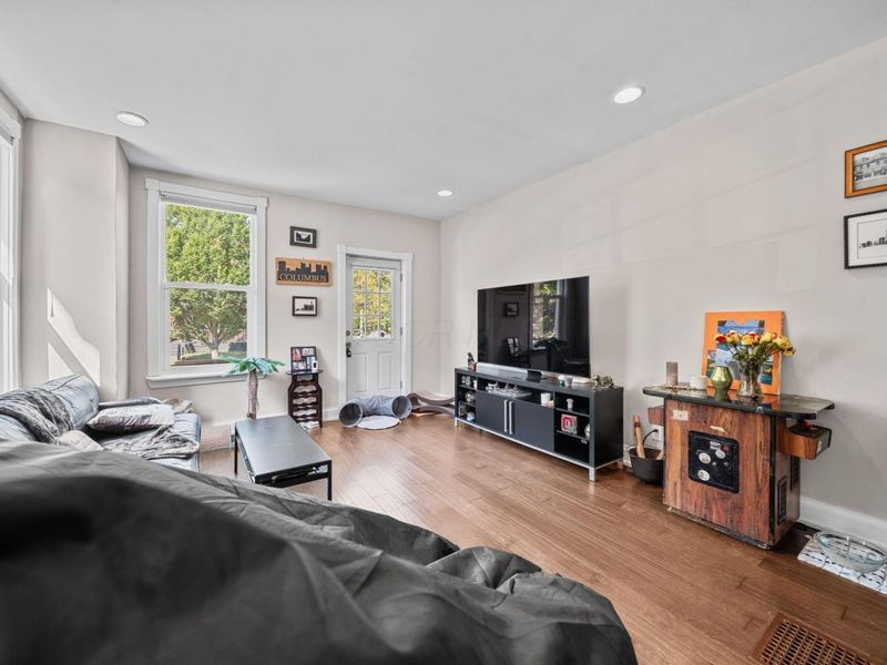 700 S Champion Avenue, Columbus, OH 43205 Photo 8