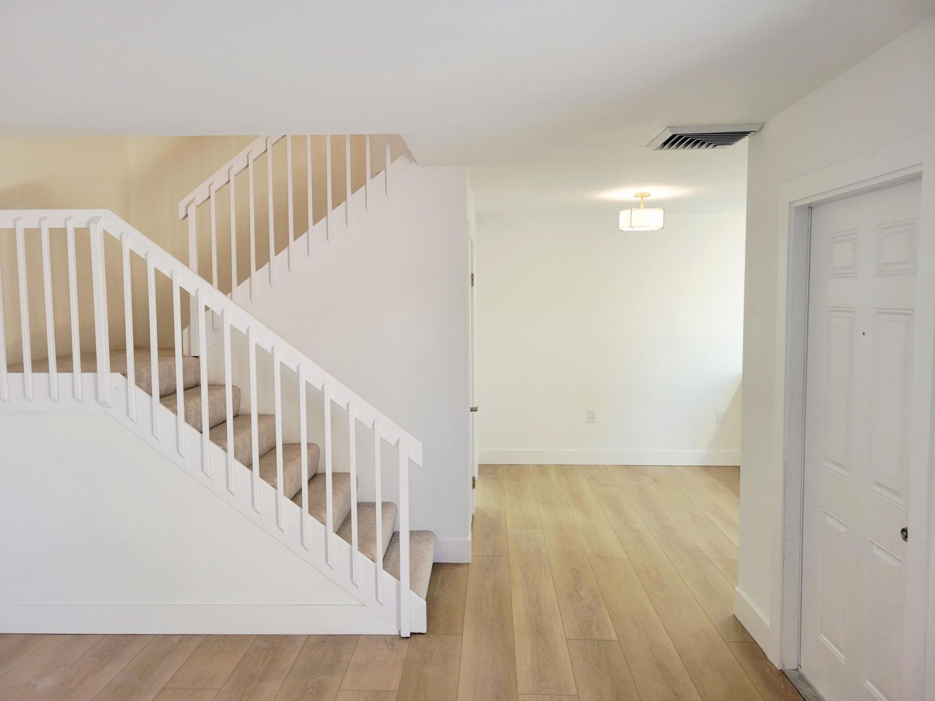 201 2nd Way, West Palm Beach, FL 33407 Photo