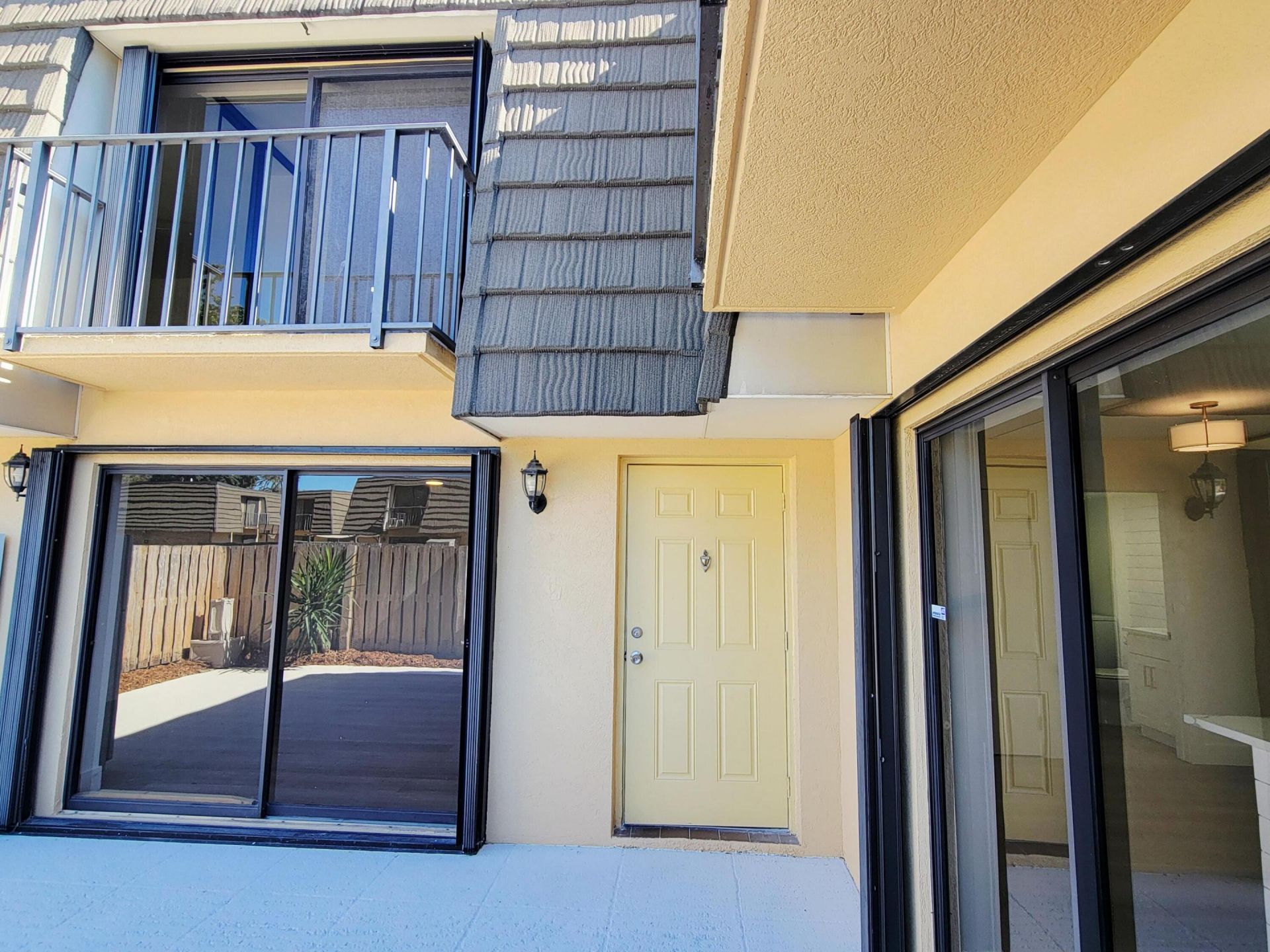 201 2nd Way, West Palm Beach, FL 33407 Photo