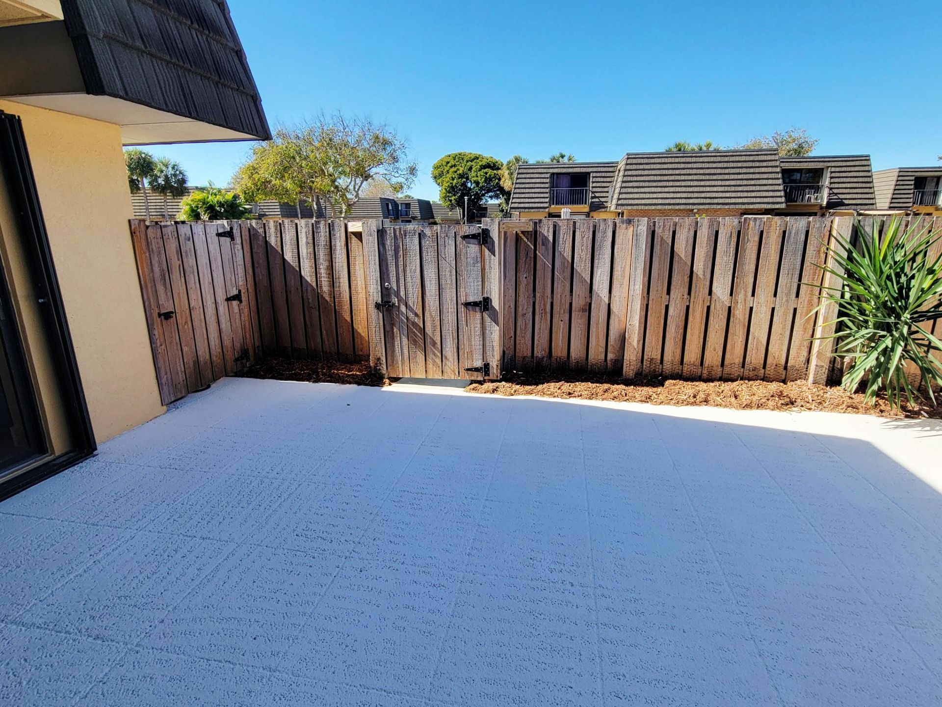 201 2nd Way, West Palm Beach, FL 33407 Photo