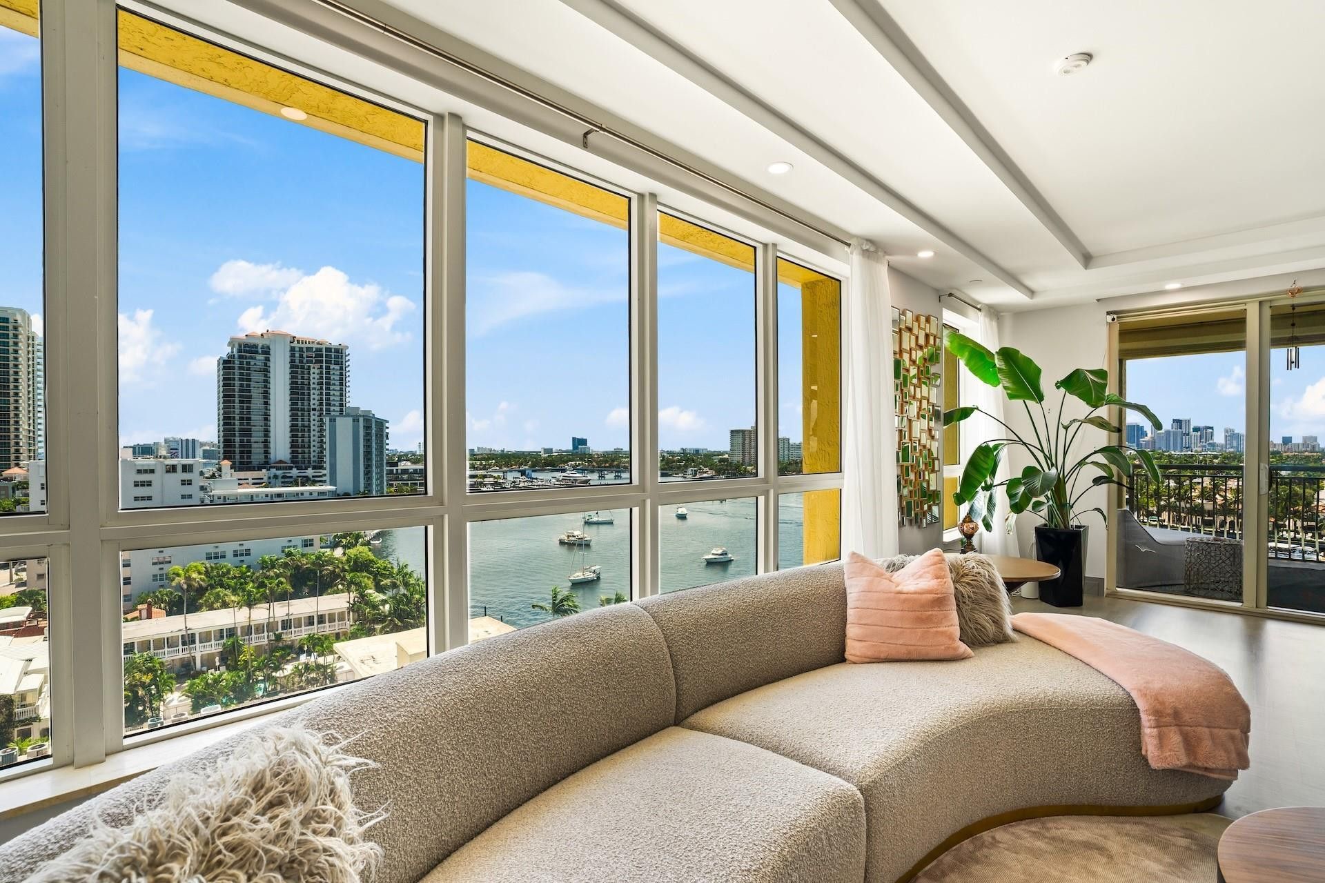 209 N Birch Road, Unit 1002, Fort Lauderdale, FL 33304 Photo