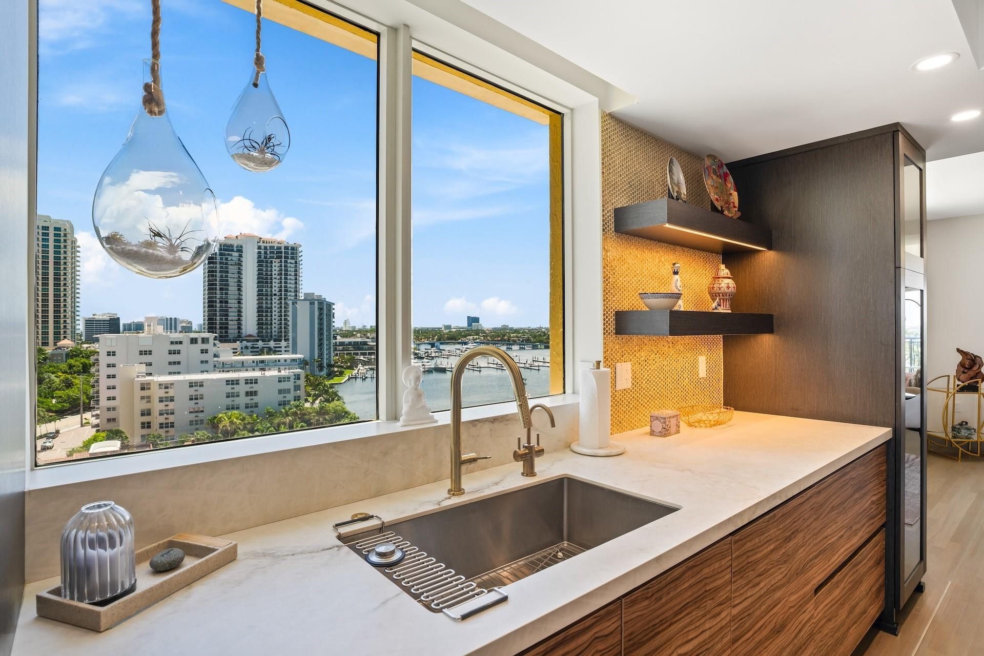 209 N Birch Road, Unit 1002, Fort Lauderdale, FL 33304 Photo