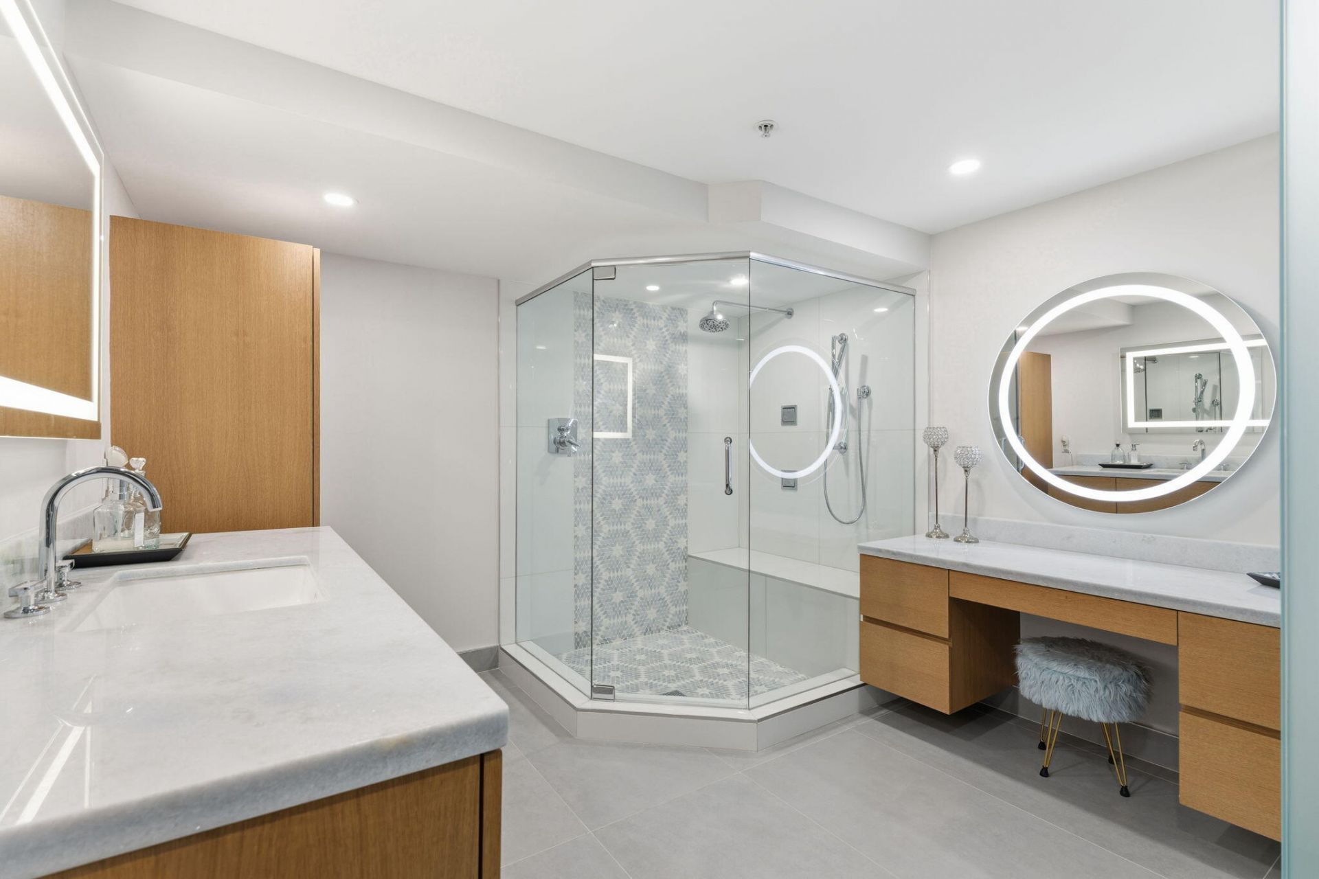 209 N Birch Road, Unit 1002, Fort Lauderdale, FL 33304 Photo