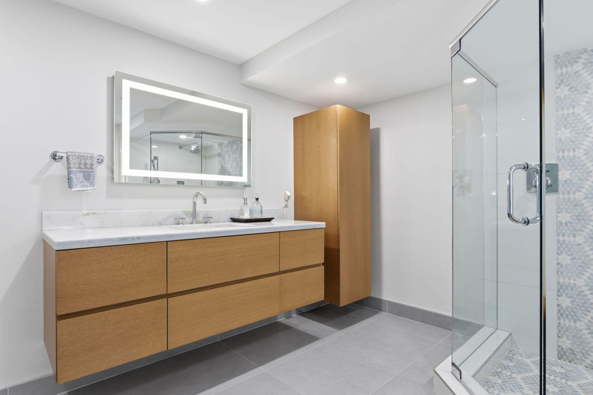 209 N Birch Road, Unit 1002, Fort Lauderdale, FL 33304 Photo
