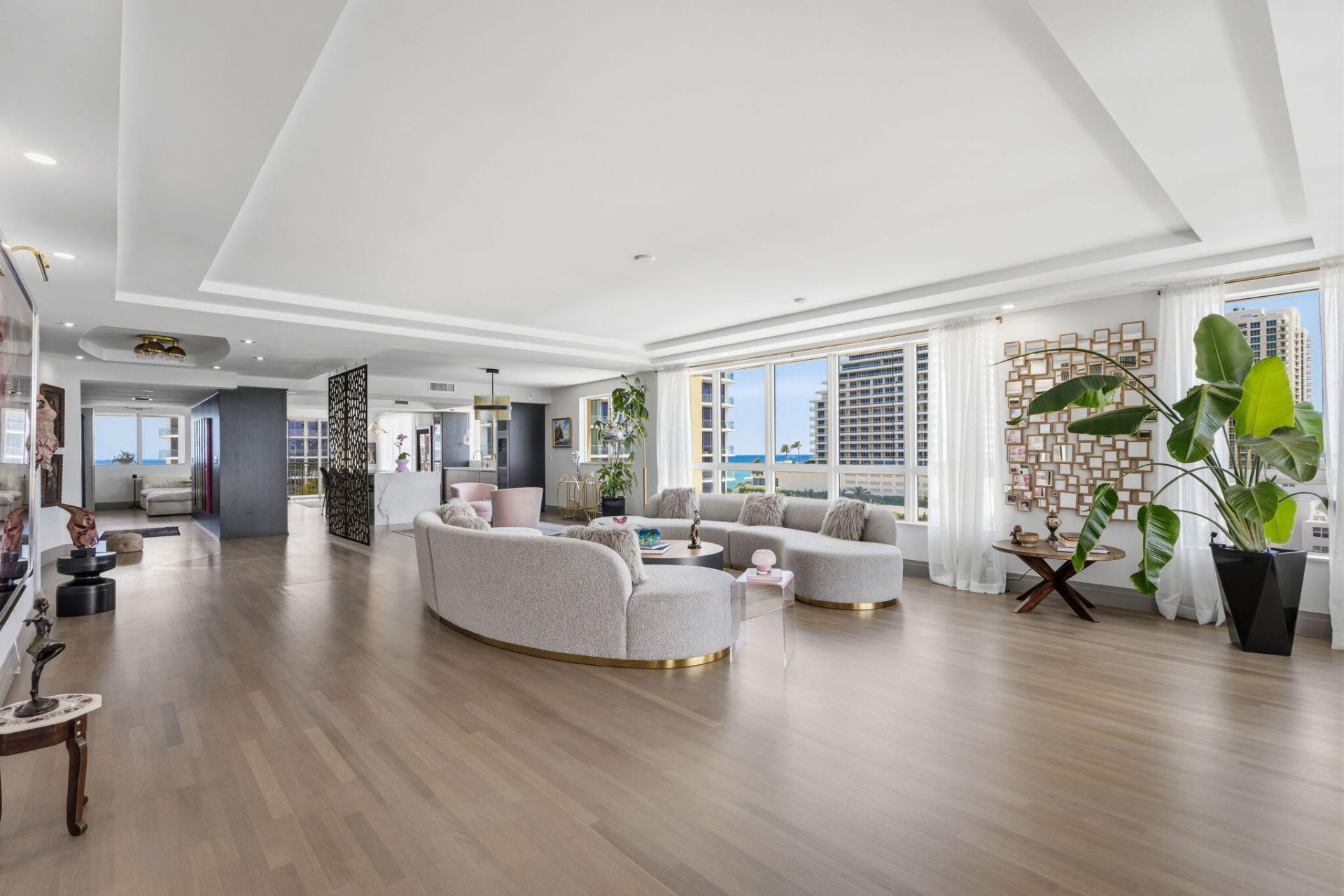 209 N Birch Road, Unit 1002, Fort Lauderdale, FL 33304 Photo