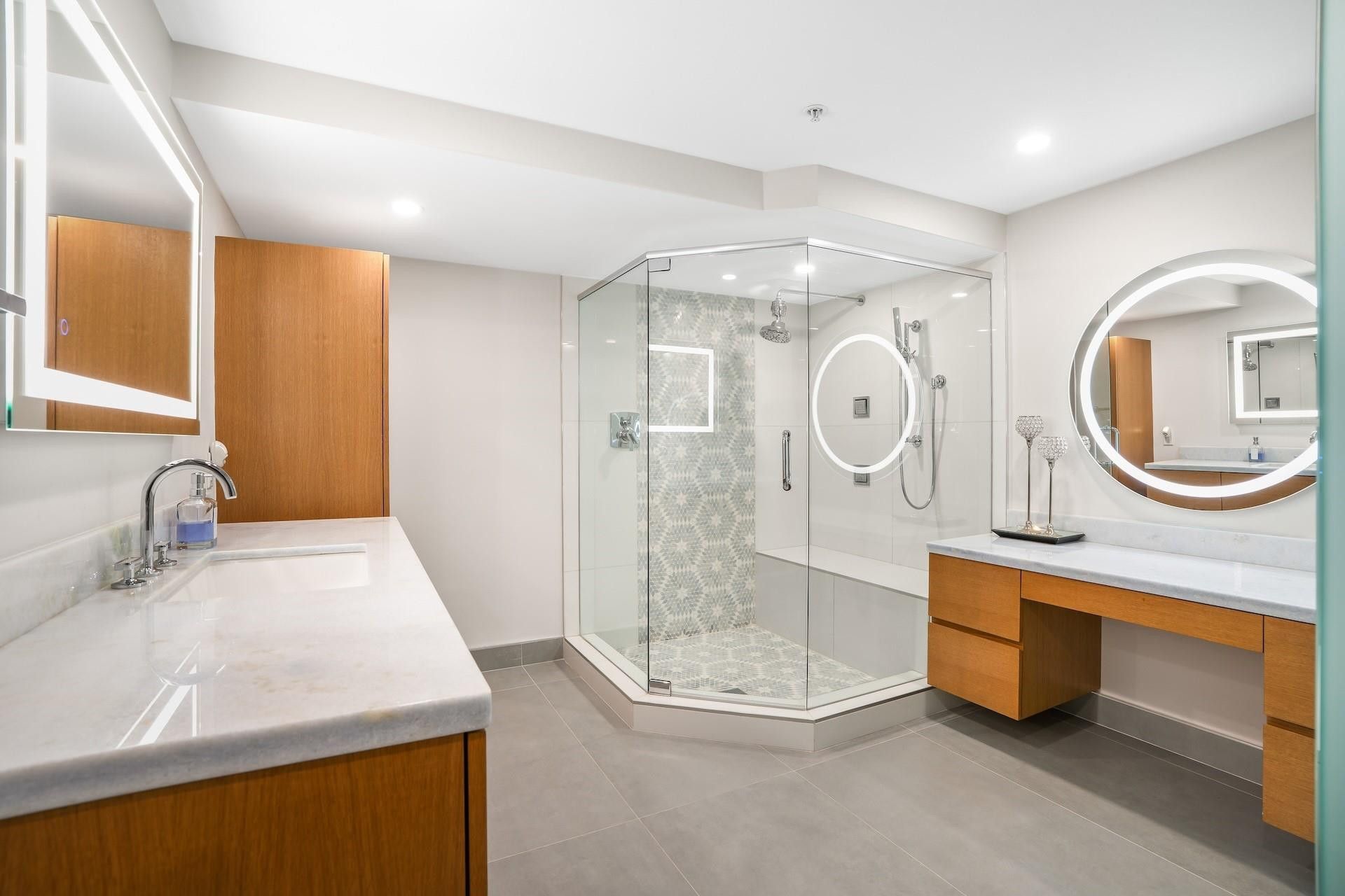 209 N Birch Road, Unit 1002, Fort Lauderdale, FL 33304 Photo