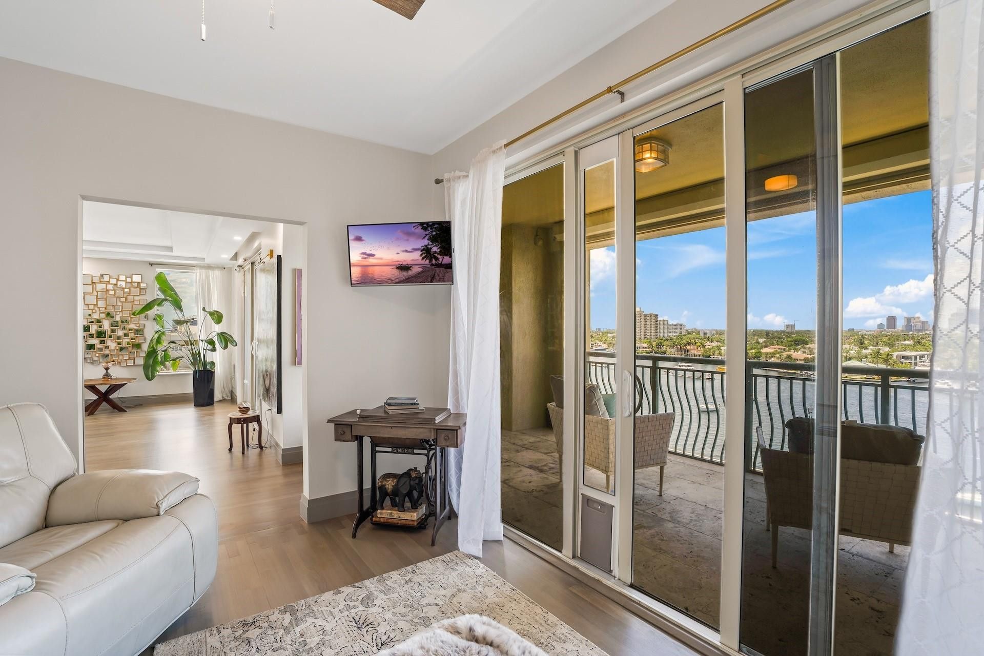 209 N Birch Road, Unit 1002, Fort Lauderdale, FL 33304 Photo