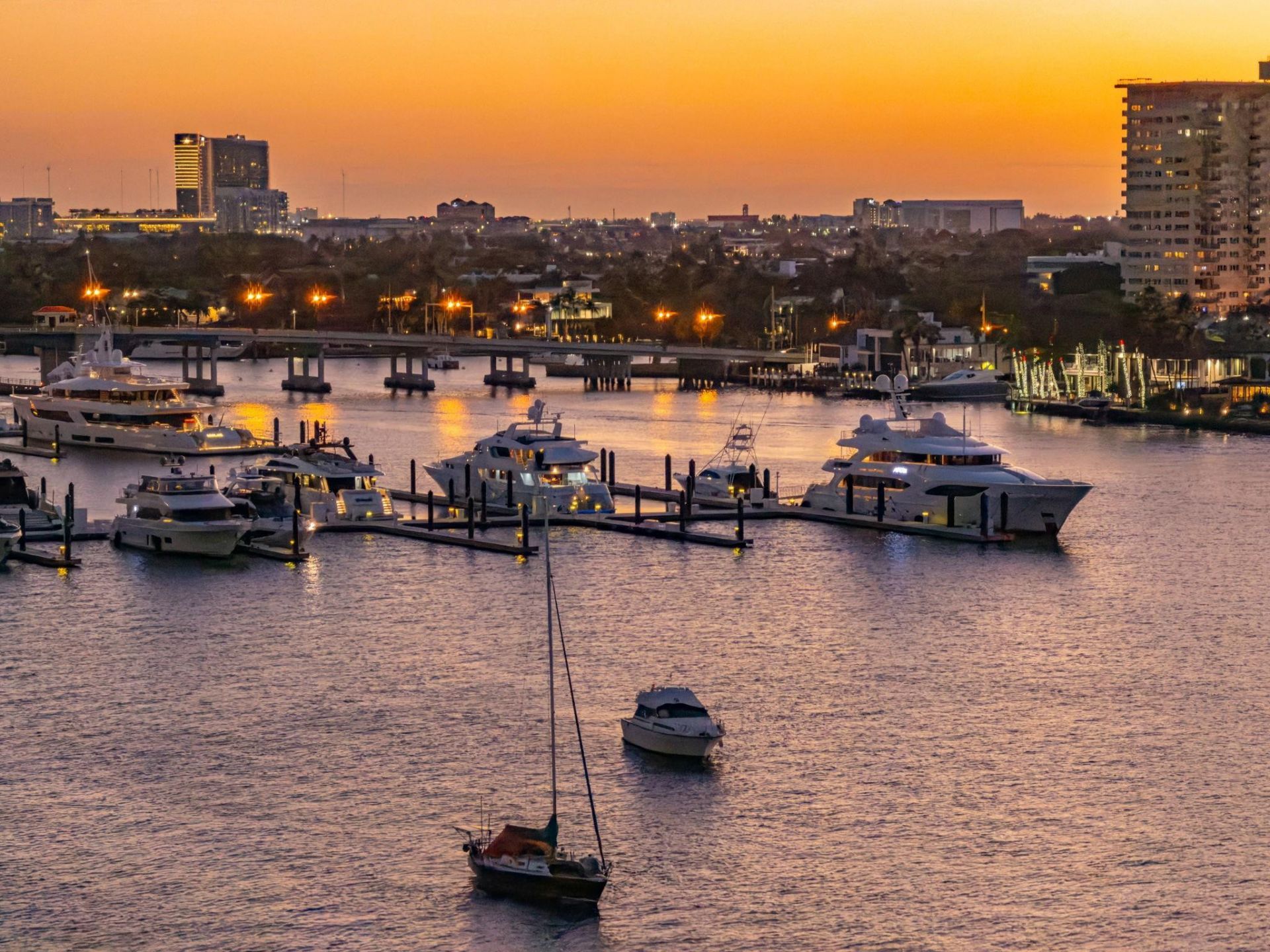 209 N Birch Road, Unit 1002, Fort Lauderdale, FL 33304 Photo