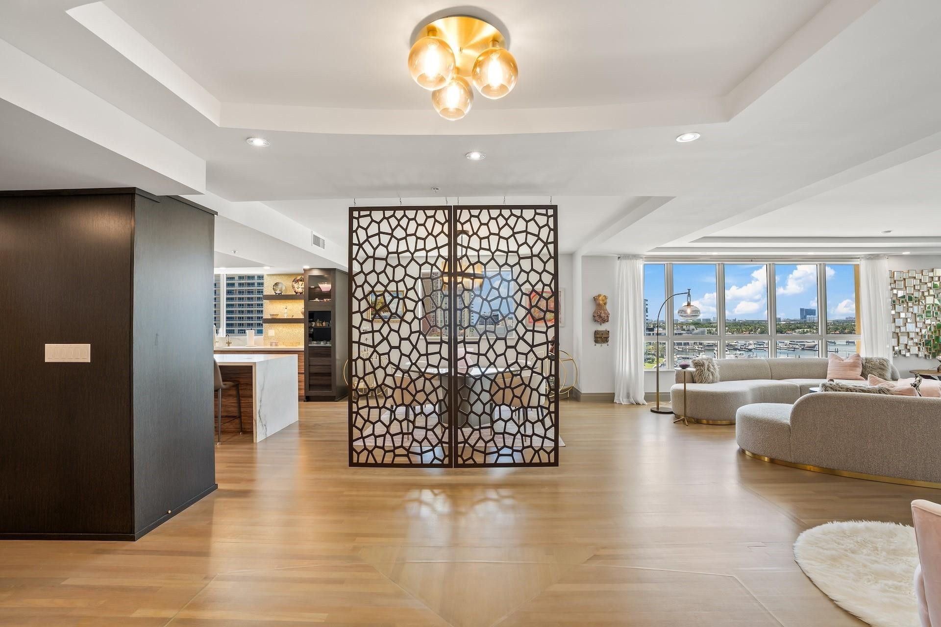 209 N Birch Road, Unit 1002, Fort Lauderdale, FL 33304 Photo