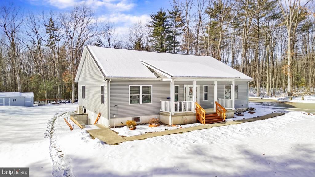 405 RABBIT RUN RD., ANDREAS, PA 18211