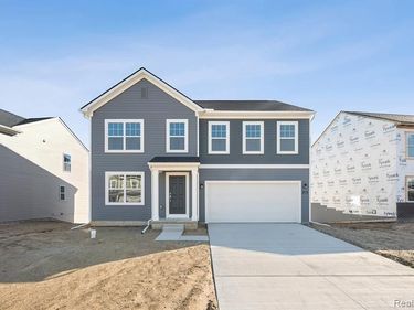 414 Hidden River W, Holly Twp, MI 48442