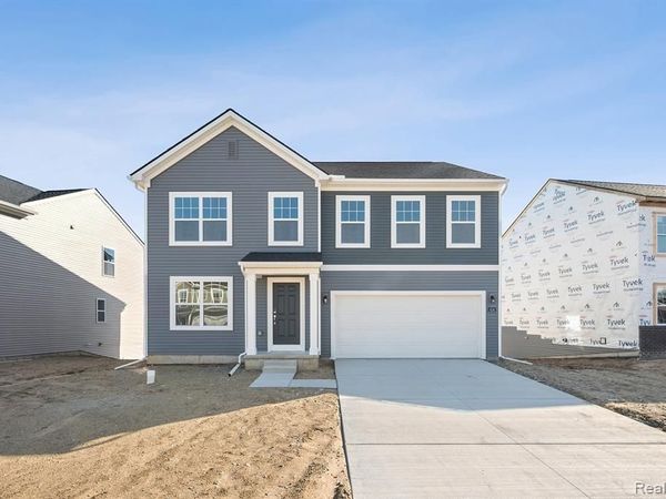 414 Hidden River W, Holly Twp, MI 48442