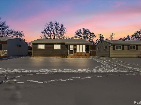 1273 Fall River Road, York Twp, MI 48198