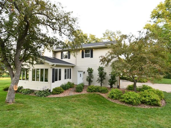 17849 Wedgewood Drive, Zumbrota, MN 55992