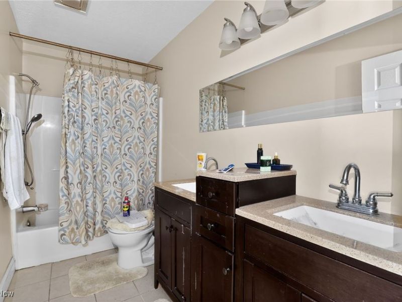 963 Morningstar Drive, Akron, OH 44307 Photo 12