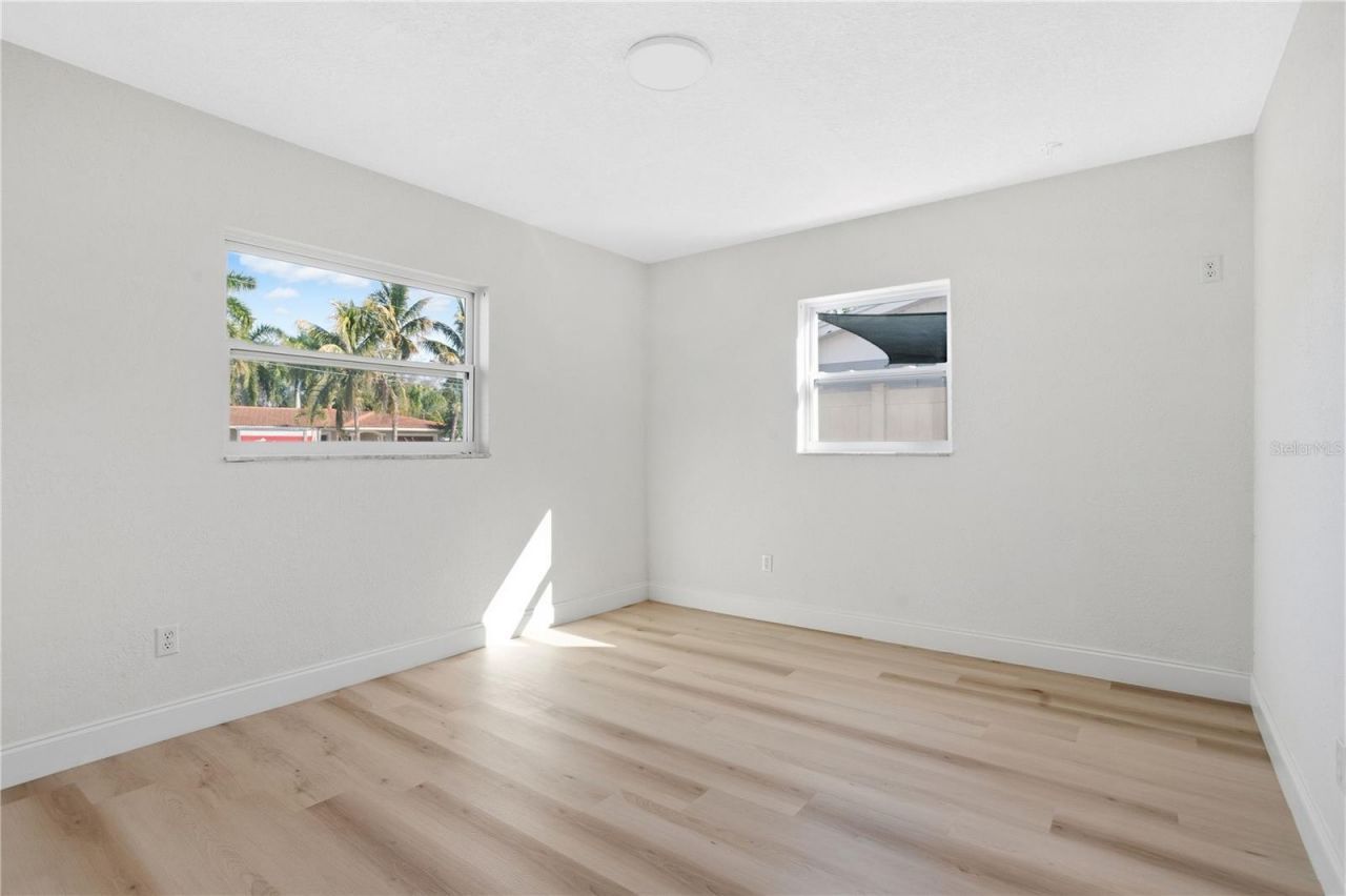 214 45th Avenue Ne, Saint Petersburg, FL 33703 Photo