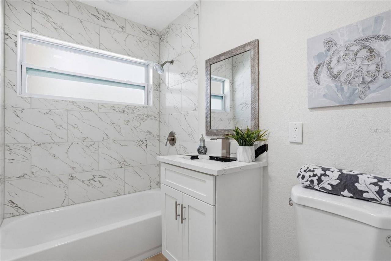 214 45th Avenue Ne, Saint Petersburg, FL 33703 Photo