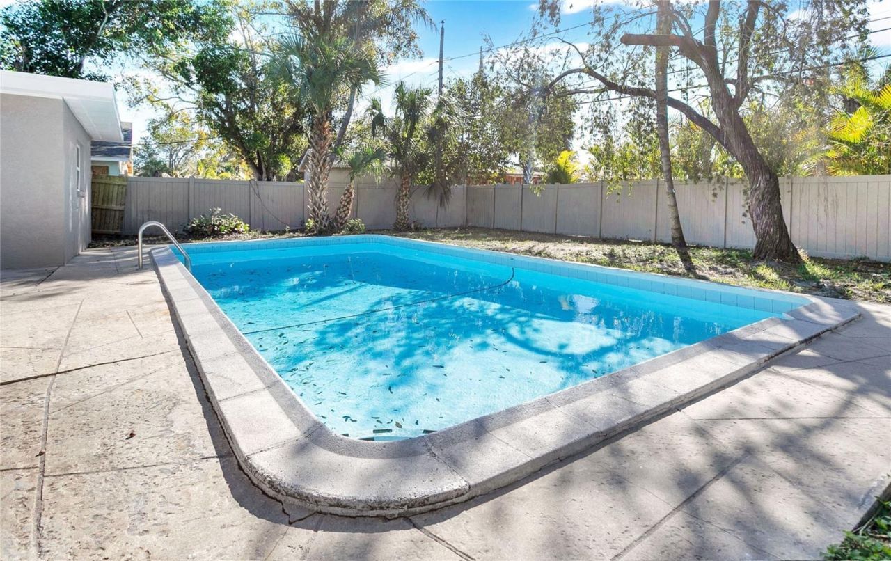 214 45th Avenue Ne, Saint Petersburg, FL 33703 Photo