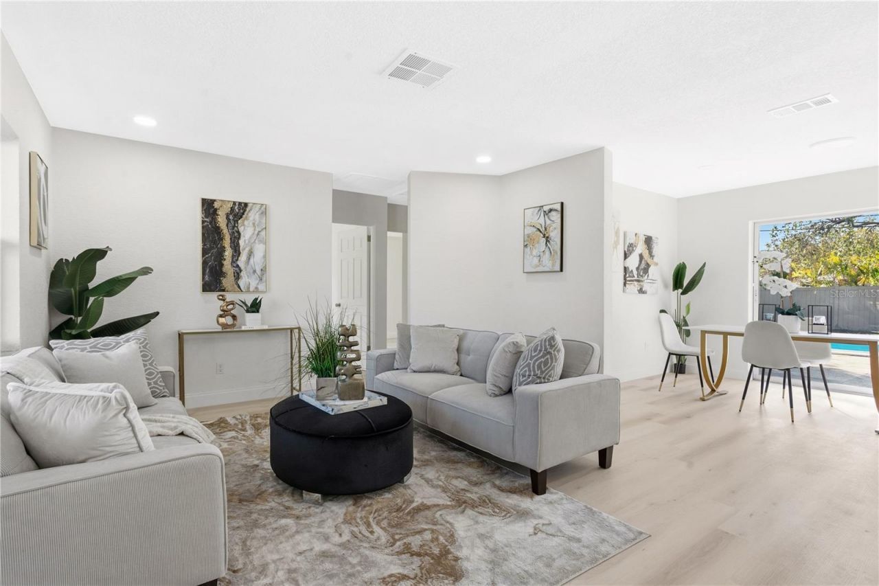 214 45th Avenue Ne, Saint Petersburg, FL 33703 Photo