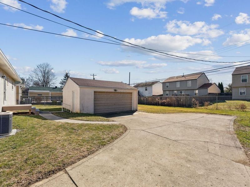 2691 Maplewood Drive, Columbus, OH 43231 Photo 39