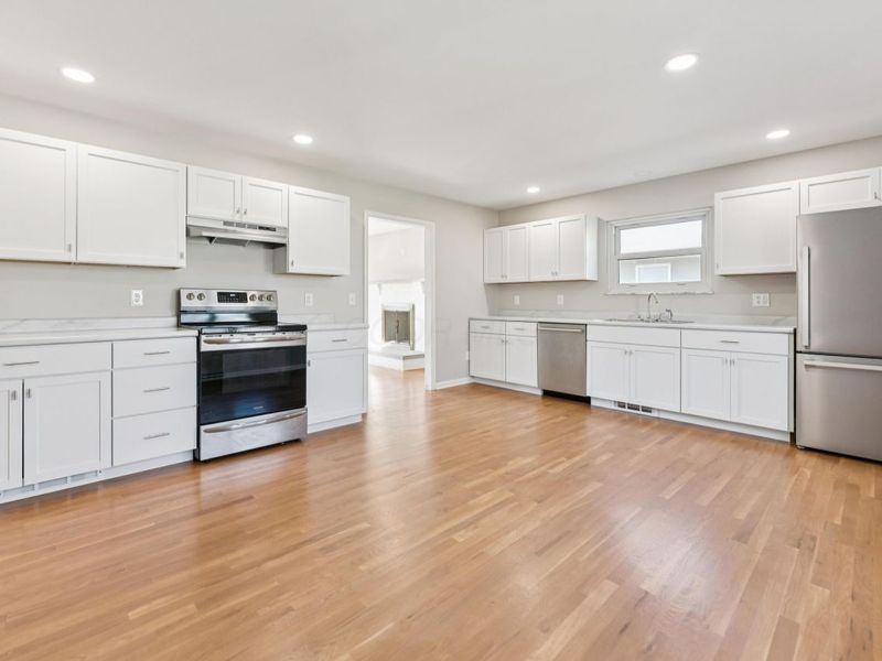 2691 Maplewood Drive, Columbus, OH 43231 Photo 9