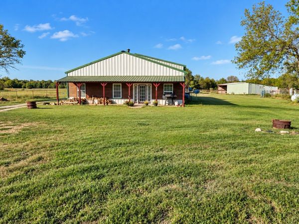 11815 EW 255 Road, Nowata, OK 74048
