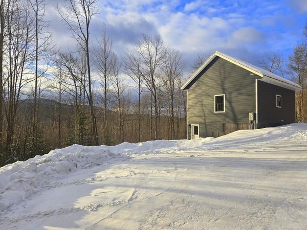 15 Stevens Road, Phillips, ME 04966