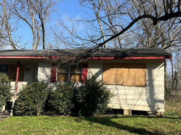 2127 Military Avenue, Vicksburg, MS 39180