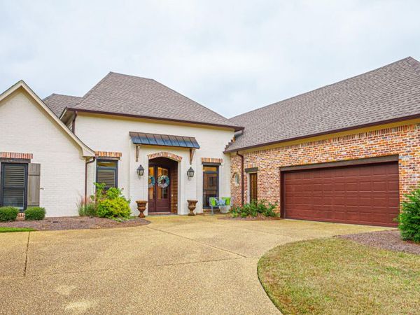100 Woodbury Park Place, Madison, MS 39110